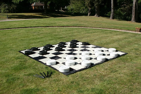 Giant Checkers - Arcade games, Racing simulators, Photo booths, Pinball